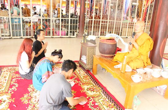 Asalha Buja Day & Buddhist Lent & Candles Parades in Pattaya 2014