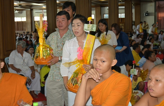 Asalha Buja Day & Buddhist Lent & Candles Parades in Pattaya 2014