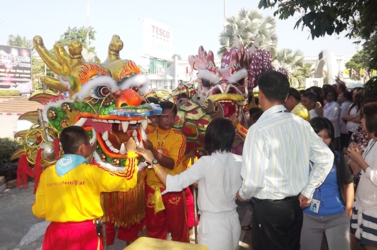 Dragons roam Pattaya as city marks start of Chinese New Year