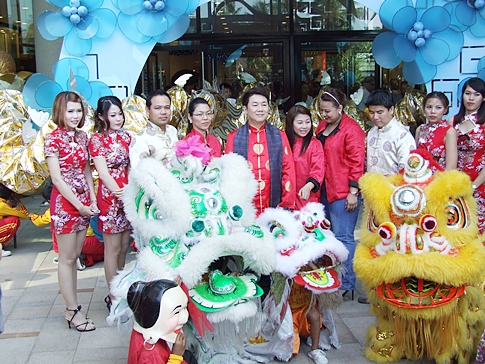 Dragons roam Pattaya as city marks start of Chinese New Year