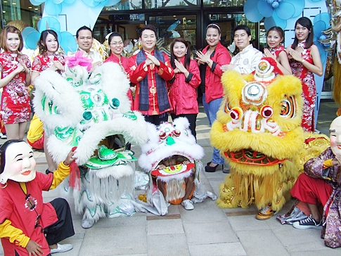 Dragons roam Pattaya as city marks start of Chinese New Year