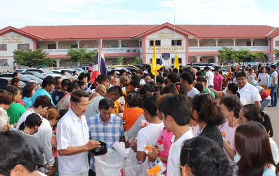 Prayers and merit making mark end of Buddhist Lent