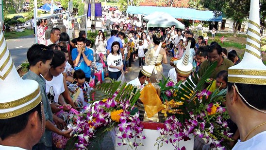 Prayers and merit making mark end of Buddhist Lent