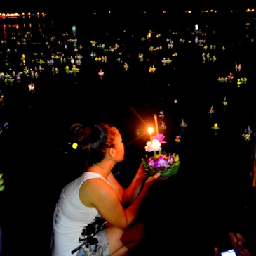 Loy Krathong Festival 2014