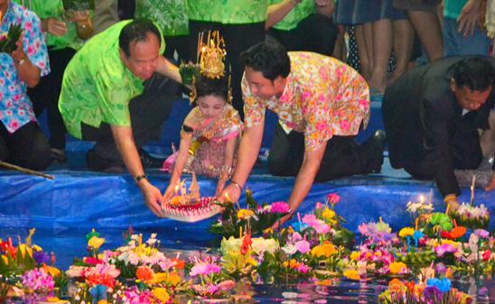 Loy Krathong Festival 2014