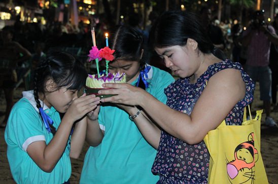 Loy Krathong Festival 2014