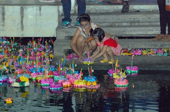 Loy Krathong Festival 2014