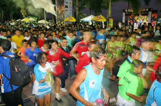 Kenyan champ defends his crown at Pattaya Marathon 2012