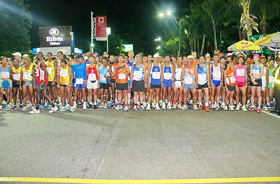 Kenyan champ defends his crown at Pattaya Marathon 2012