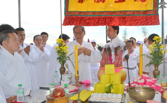 Pattaya Vegetarian Festival sizzles in opening