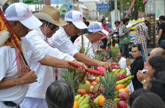 Pattaya Vegetarian Festival sizzles in opening