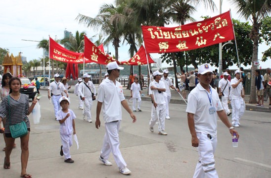 Pattaya Vegetarian Festival sizzles in opening