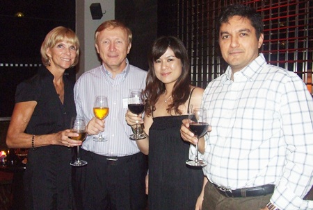 A toast to good health, (L to R) Judy and Bruce Hoppe (VP Asia Operations Emerson Electric), Kwang Kanawattanakul and Kamolthep Malhotra (GM Pattaya Mail).