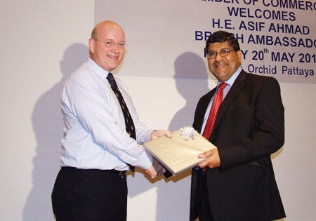 Graham Macdonald presents a token of appreciation to HE Asif Ahmad after his most enjoyable and informative talk.