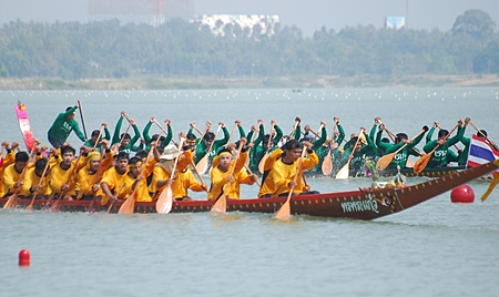 Pattaya’s annual longboat races are scheduled for this weekend at Mabprachan Reservoir. 