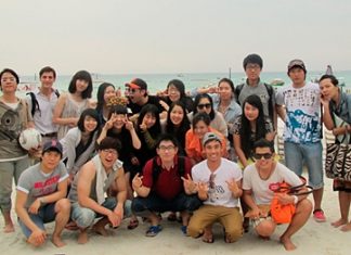 A visit to Koh Larn provided relaxation from the stressful academic program.