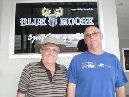 Thursday winner Larry Emerson, left, with runner-up Matt Millar.