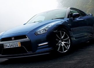 Nissan GT-R.