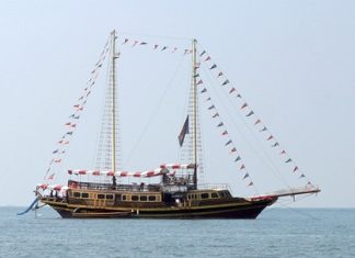 The 44-meter “Thai Phan Noi” recently dropped anchor off Pattaya.