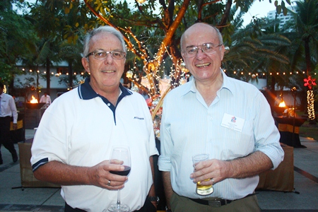 (L to R) John L. Pollard, Managing Director of Meinhardt (Thailand) Ltd. and Stephen Frost, Director of Bangkok International Associates.