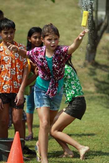 Splash-tastic! Garden’s primary students enjoy a range of Songkran activities.