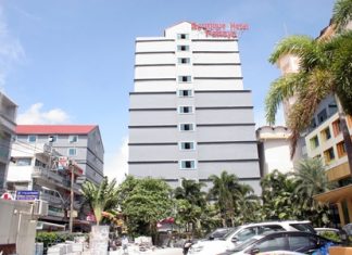 City Hall is threatening court action to tear down South Pattaya’s Boutique Hotel nearly a year after discovering the owner illegally added four floors and violated building codes with an under-construction annex.