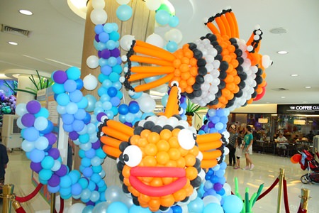 “Nemo” balloons add color to the Royal Garden Plaza.