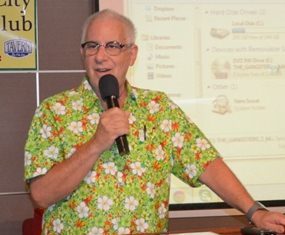 MC Richard Silverberg welcomes all to the April 13th meeting of Pattaya City Expats Club, inviting new visitors to introduce themselves & tell us where they are from.