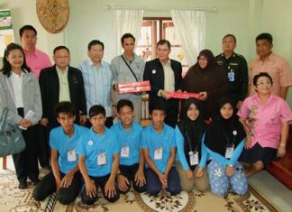 Twenty youths will experience Muslim life outside of Southern Thailand’s three strife-ridden provinces during this year’s “Connecting Thai Hearts to the South” program in Chonburi.