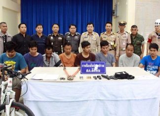 Police have arrested an armed money loan shark gang in Sattahip.