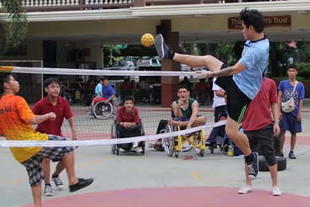 Ta-kraw, one of Thailand’s most popular sports.