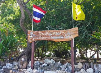 The Royal Thai Navy opened the Koh Khram Underwater Park.