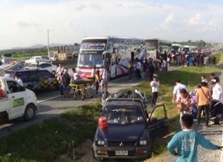 Five people were hospitalized and about 300 Chinese tourists received minor injuries when six tour buses collided on Highway 7 in Takientia.