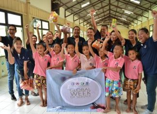 More than 50 volunteers from Hilton Pattaya donate food and culinary equipment to the Banglamung Home for Boys.