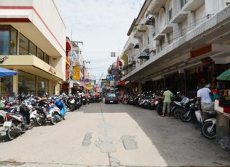 Parking almost always has been, and still is, a mess on Soi Post Office.