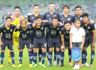 Pattaya United FC line up for their Yamaha Division 1 match against Krabi FC at the Nongprue Stadium in Pattaya, Saturday, April 25.