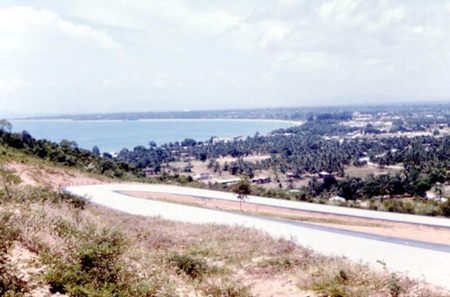 Photo of Pattaya City taken in about 1957 at the curve on Pratamnak Hill which is now the site of the Pratamnak police booth.