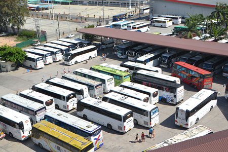 A private enterprise rents parking spaces for buses near city hall, but is not big enough to hold all buses coming and going through Pattaya.