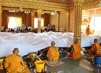 It’s that time of year when people believing they have been born under an unlucky sign visit Wat Huay Yai for a ceremony they hope will turn their fortunes.