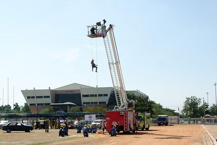 Firemen, medics, police and soldiers drilled for multiple emergencies at Chonburi’s Disaster Prevention Day. 