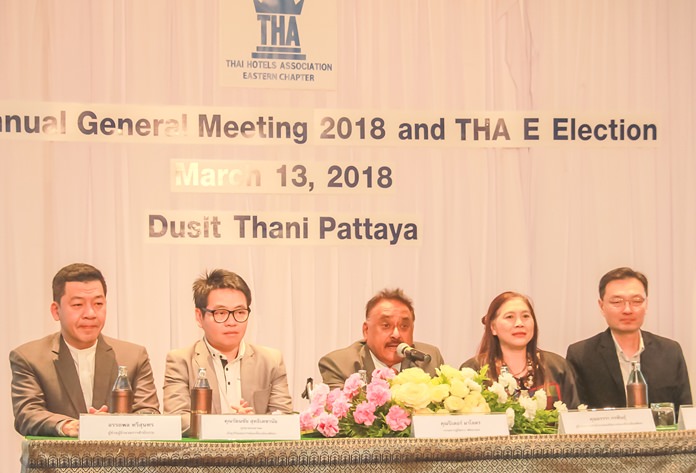 The panel of judges (l-r) Auttaphon Thaveesuntorn, Rattanachai Sutidechanai, Pratheep S. Malhotra, Ornwara Korapin and Wasan Temsiripong.