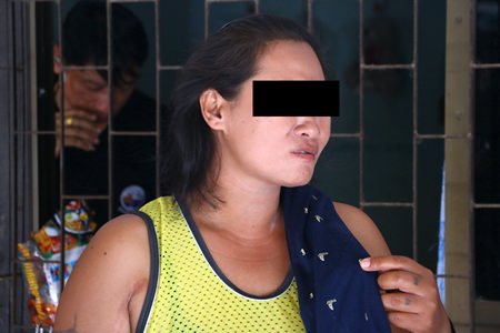 Sattahip authorities arrested drink vendor Kalong Sanitpol for allegedly selling speed with her smoothies.