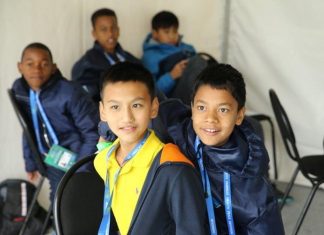 Young Thai journalist Preechayan Piyachatiwongs (front left) poses for a photo at the F4F International Friendship Camp in Russia.