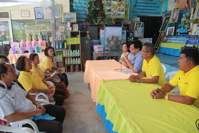 The Asian Inter Clinic provided free blood-pressure checks and information about dengue fever during a visit to the Soi Khopai Community.