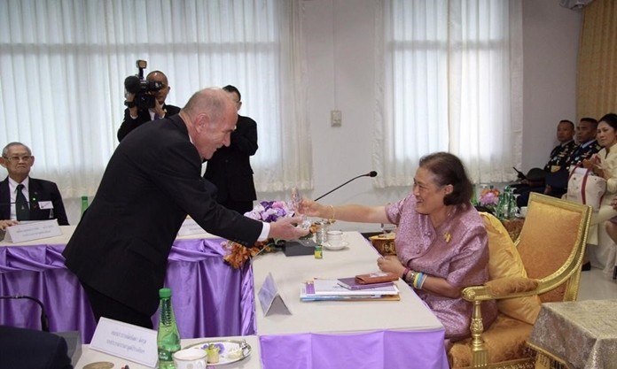 HRH Princess Maha Chakri Sirindhorn bestows a plaque of honor to Dr Otmar Deter.