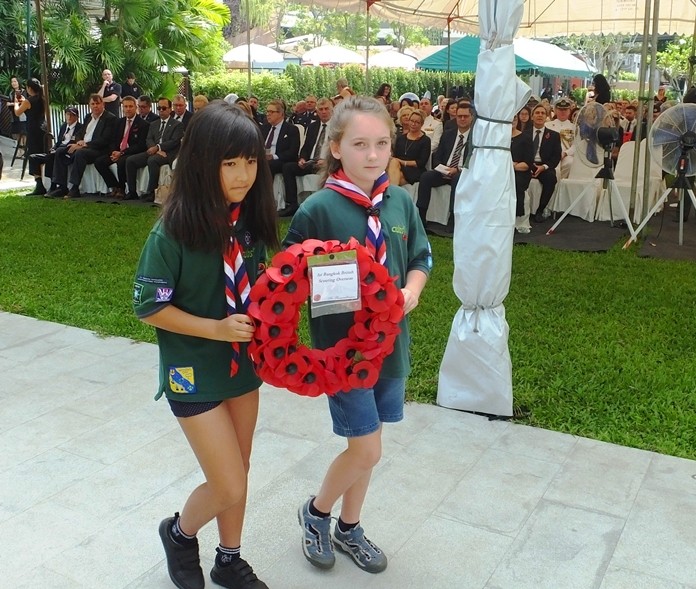 Many children from various schools joined the service to lay wreaths and pay their respects