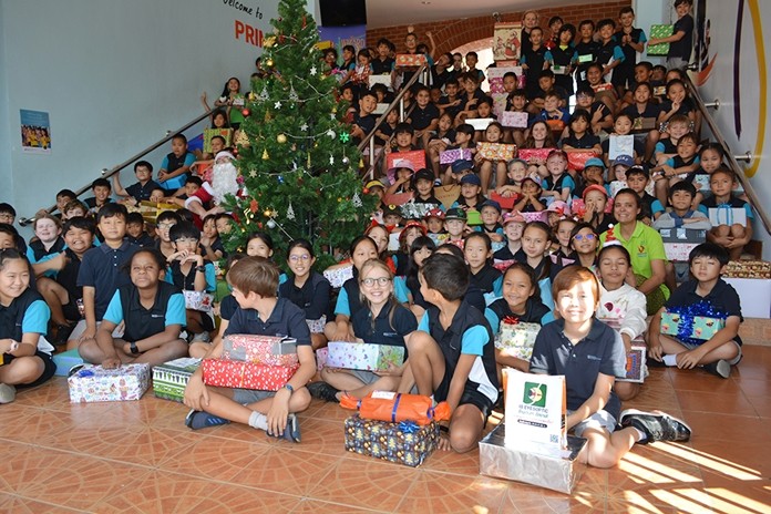 Ms Margie from Hand to Hand came and collected over 180 presents for the children she helps.