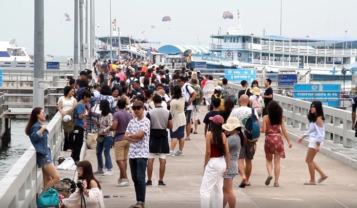 Beijing’s banning of overseas tour groups to control the outbreak of the nCoV-2019 coronavirus will devastate Thai tourism attractions that spurn western and Thai tourists to exploit the Chinese market.