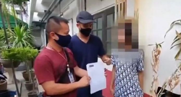 Three Thai suspects arrested for hacking Facebook and LINE accounts of others and trickedthem out of millions of baht.