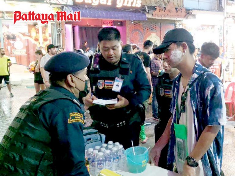 Bangkok Tourist Latest Pickpocket Victim During Pattaya Songkran